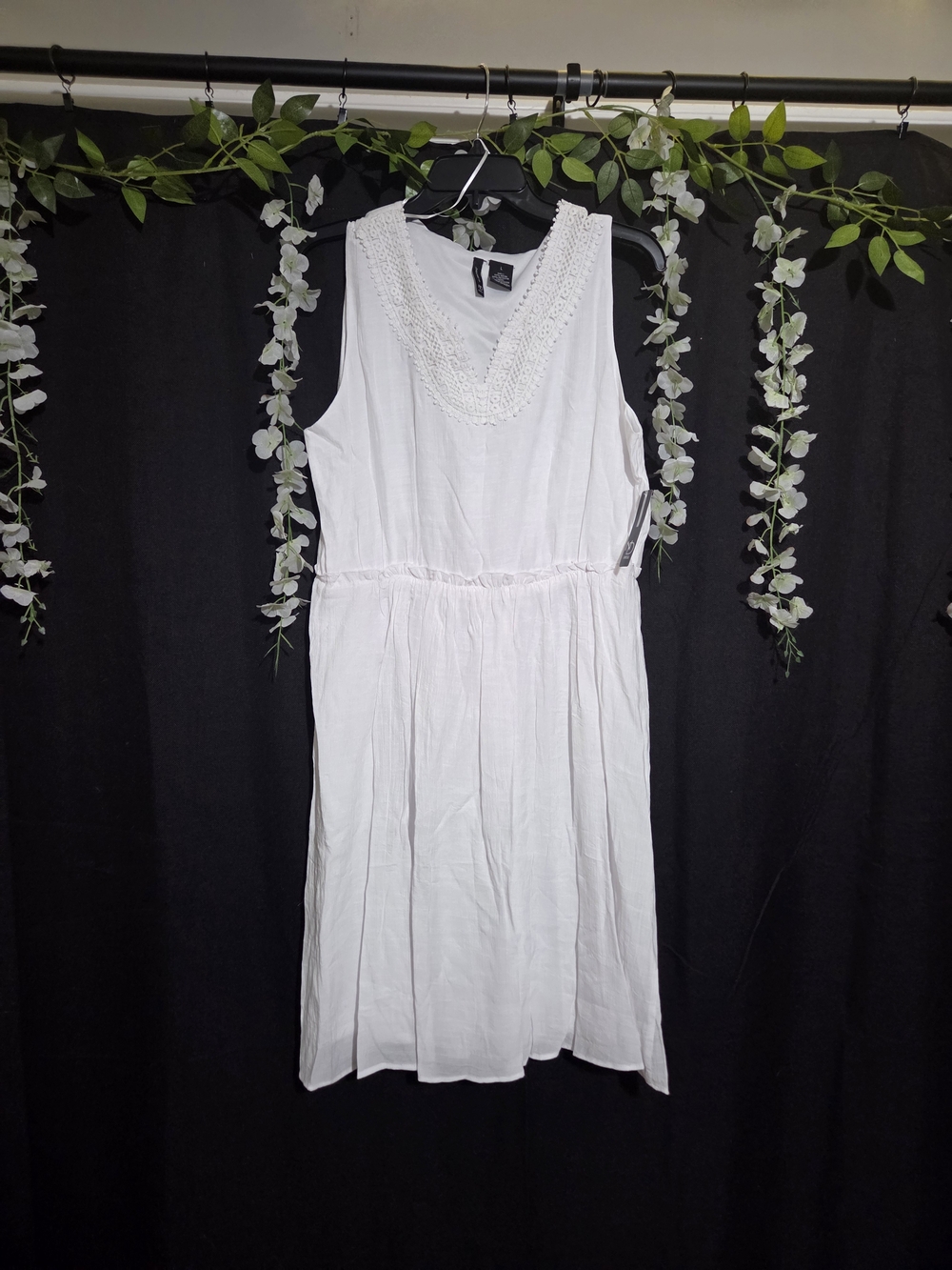 new directions White Sleeveless Crochet V-Neck Dress